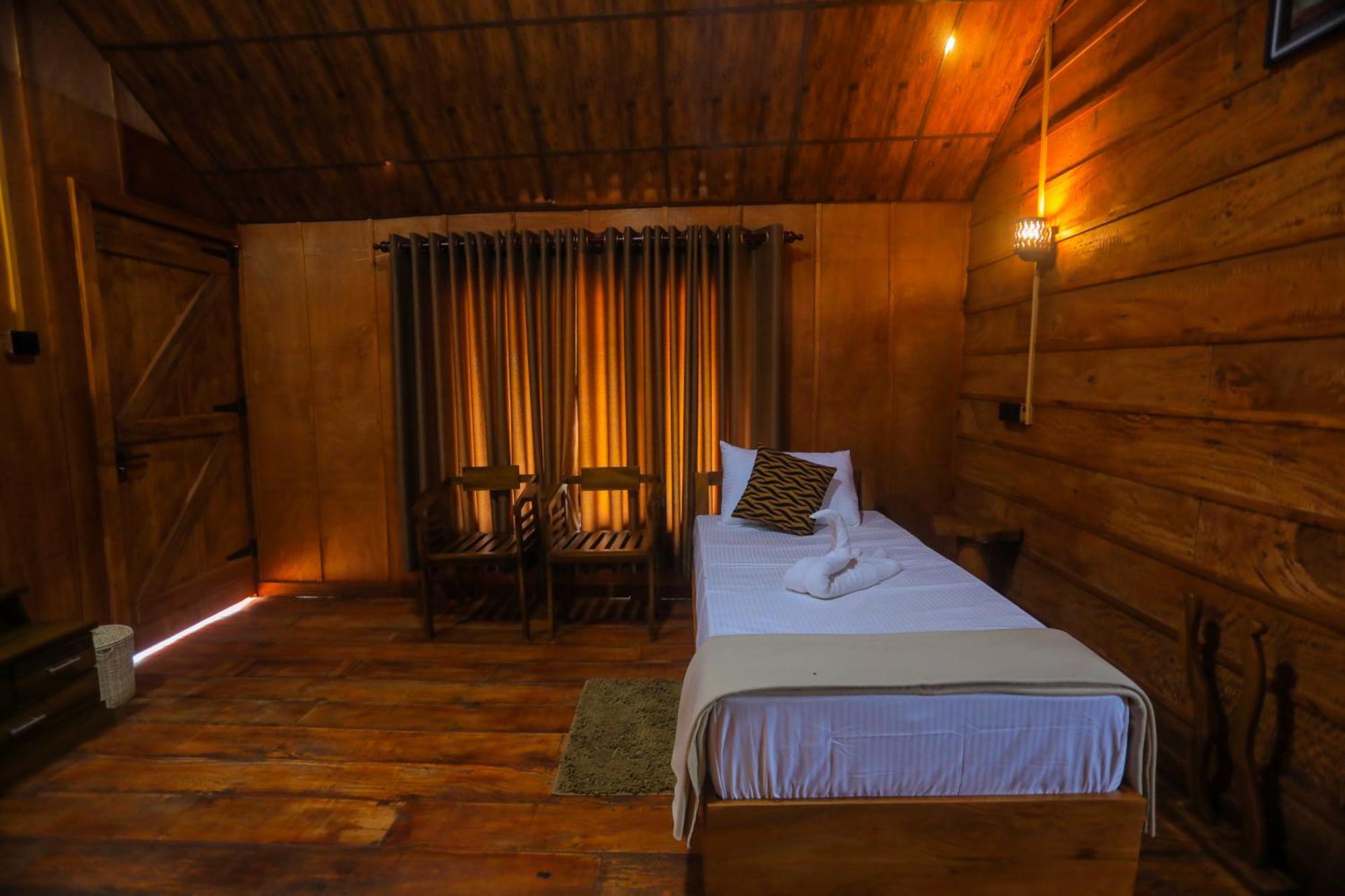 Lion Wood Treehouse Villa Talkote Eksteriør bilde
