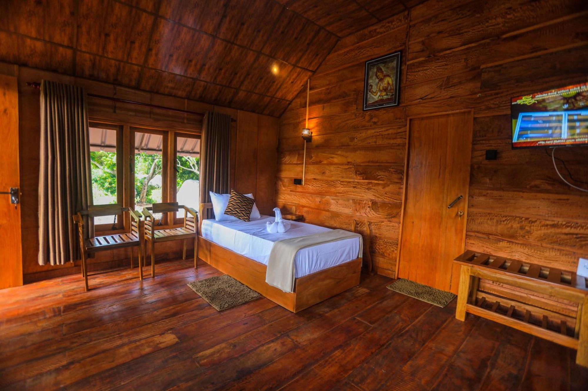 Lion Wood Treehouse Villa Talkote Eksteriør bilde