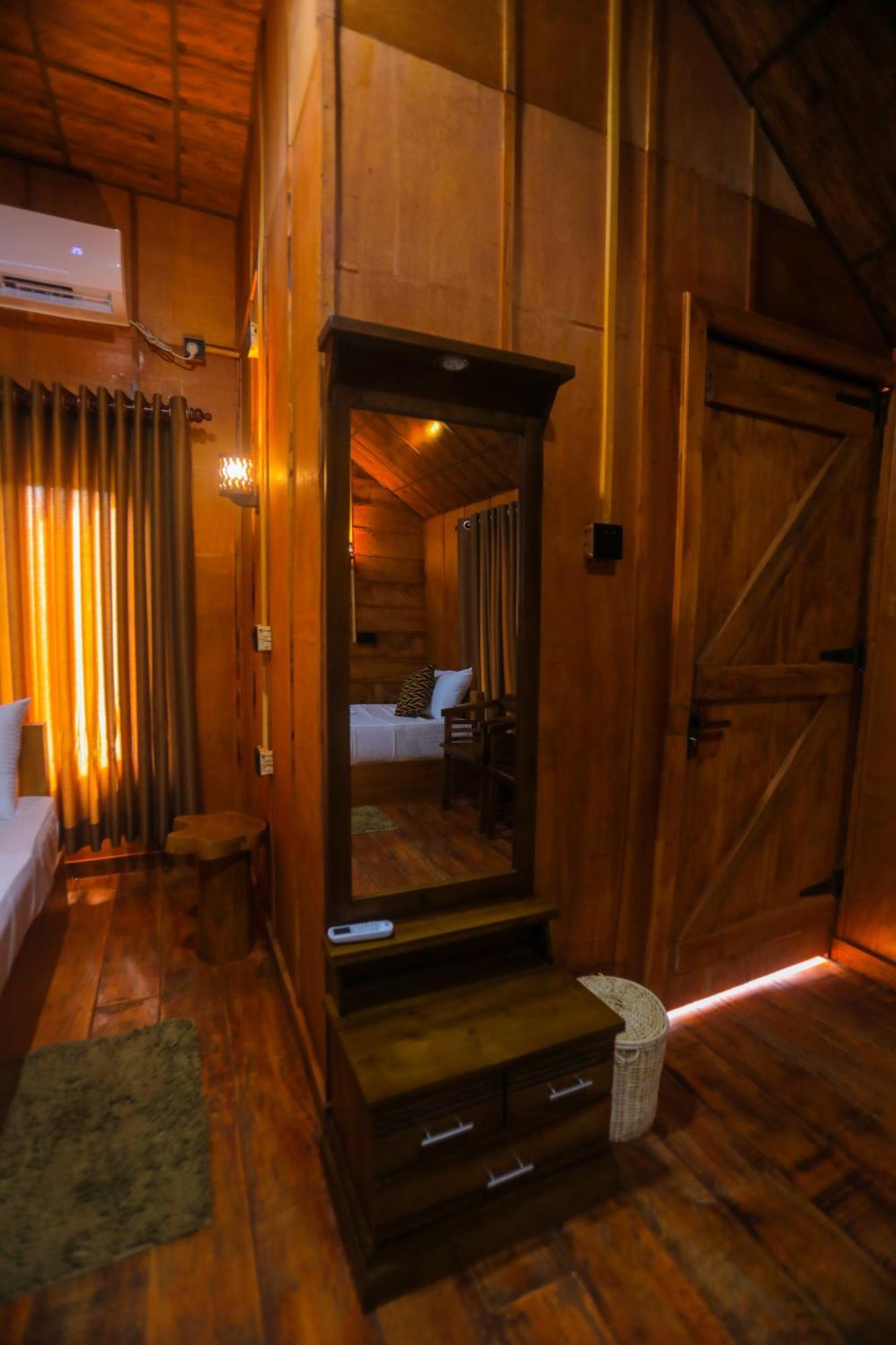Lion Wood Treehouse Villa Talkote Eksteriør bilde
