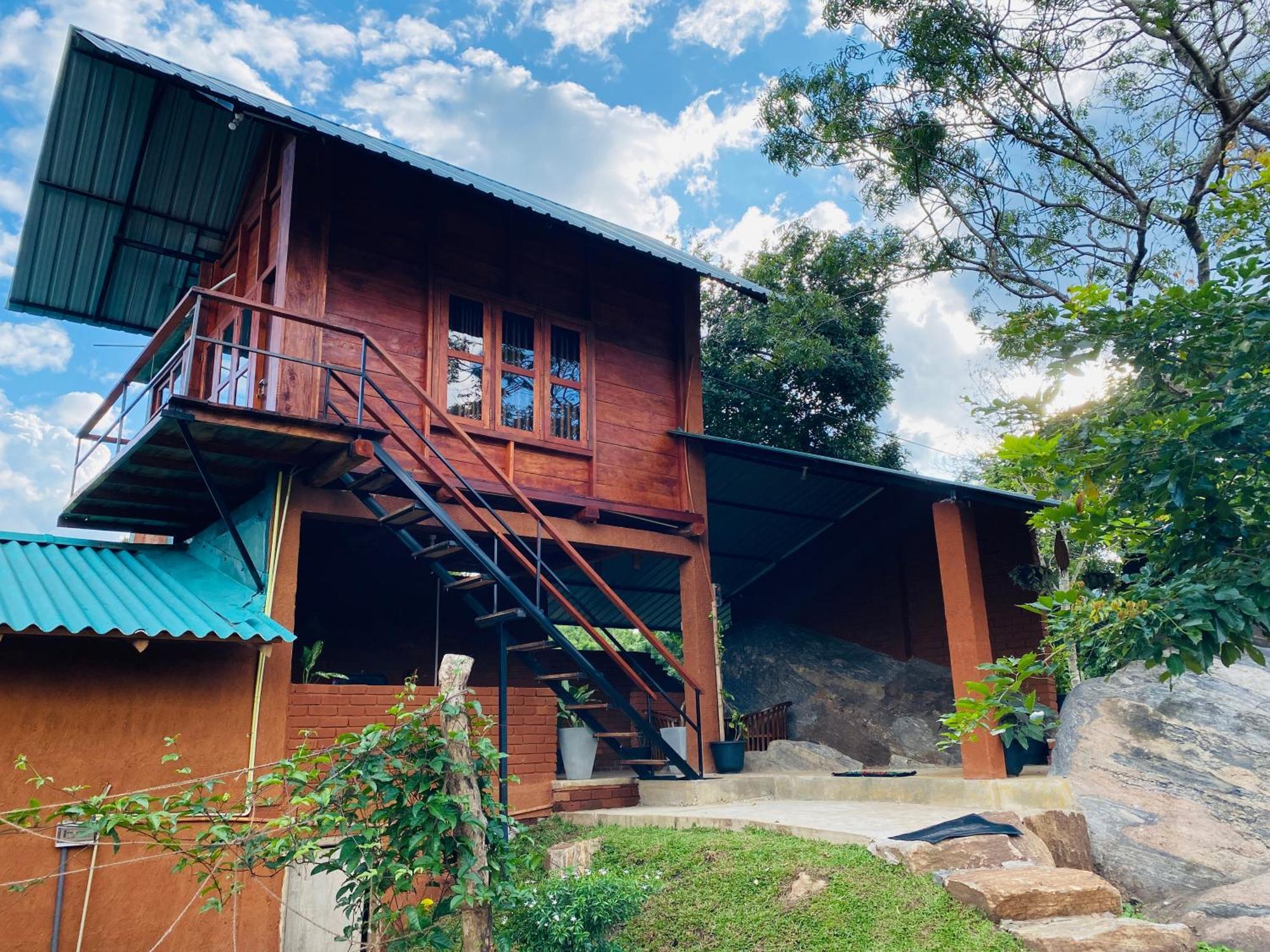 Lion Wood Treehouse Villa Talkote Eksteriør bilde