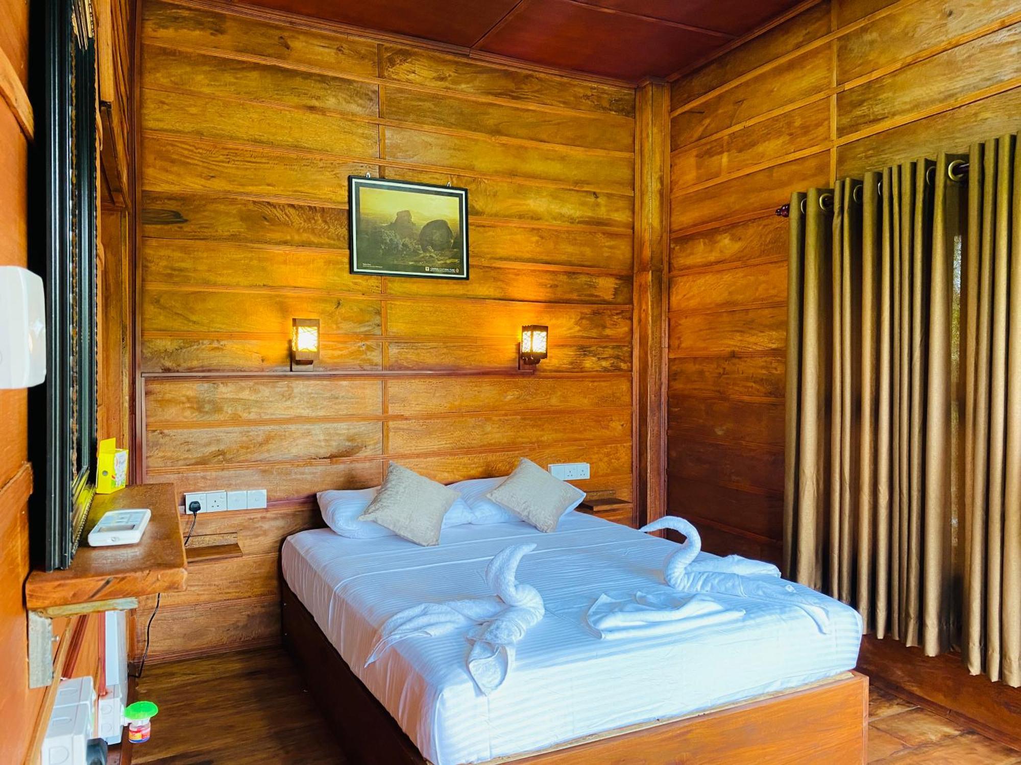 Lion Wood Treehouse Villa Talkote Eksteriør bilde